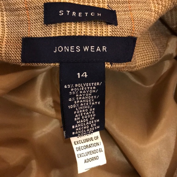 Vintage Brown plaid stretch blazer with removable flower - Picture 6 of 8